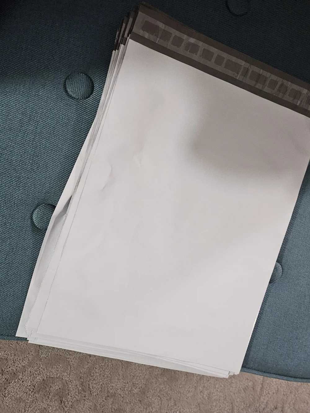 25 White Poly Mailing Envelopes with Gray Peel-Strip Size 10x13.